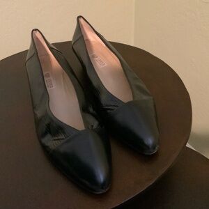 Vintage Gucci size 40.5 black